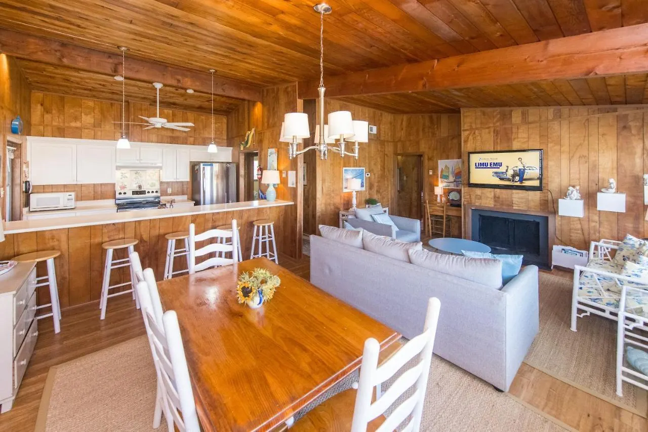 Three Knots Villa Virginia Beach