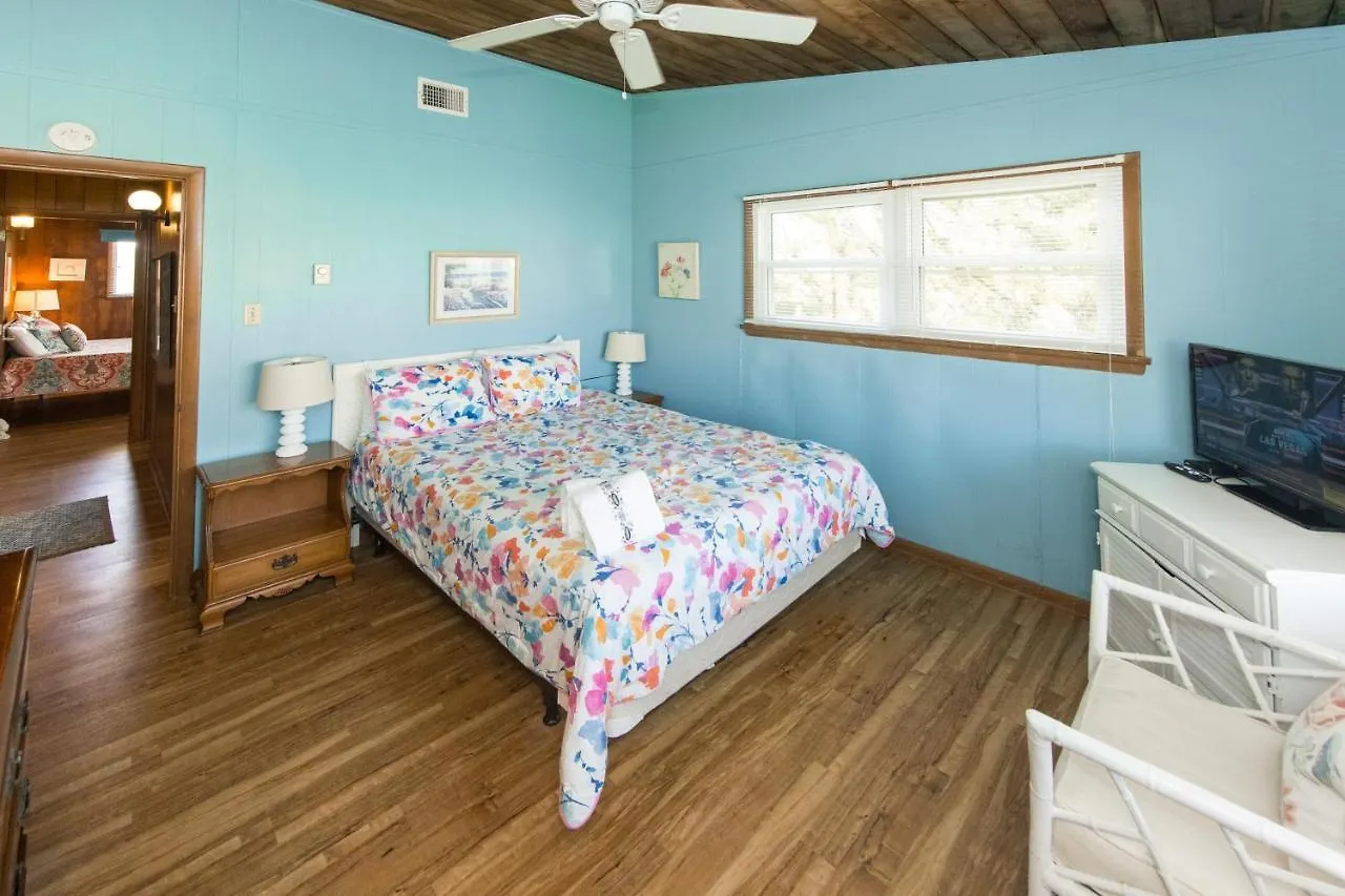 Three Knots Villa Virginia Beach United States