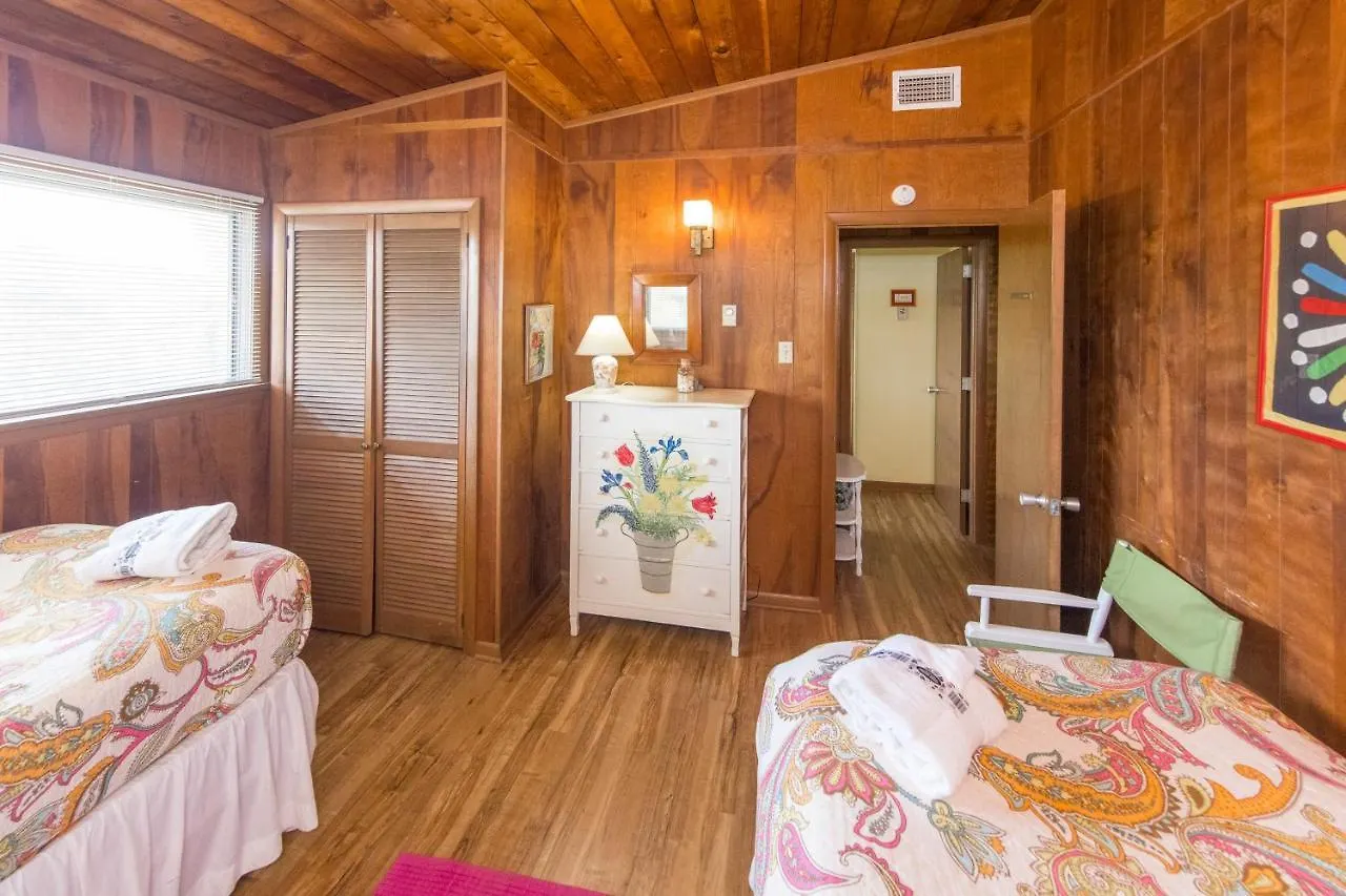 Three Knots Villa Virginia Beach